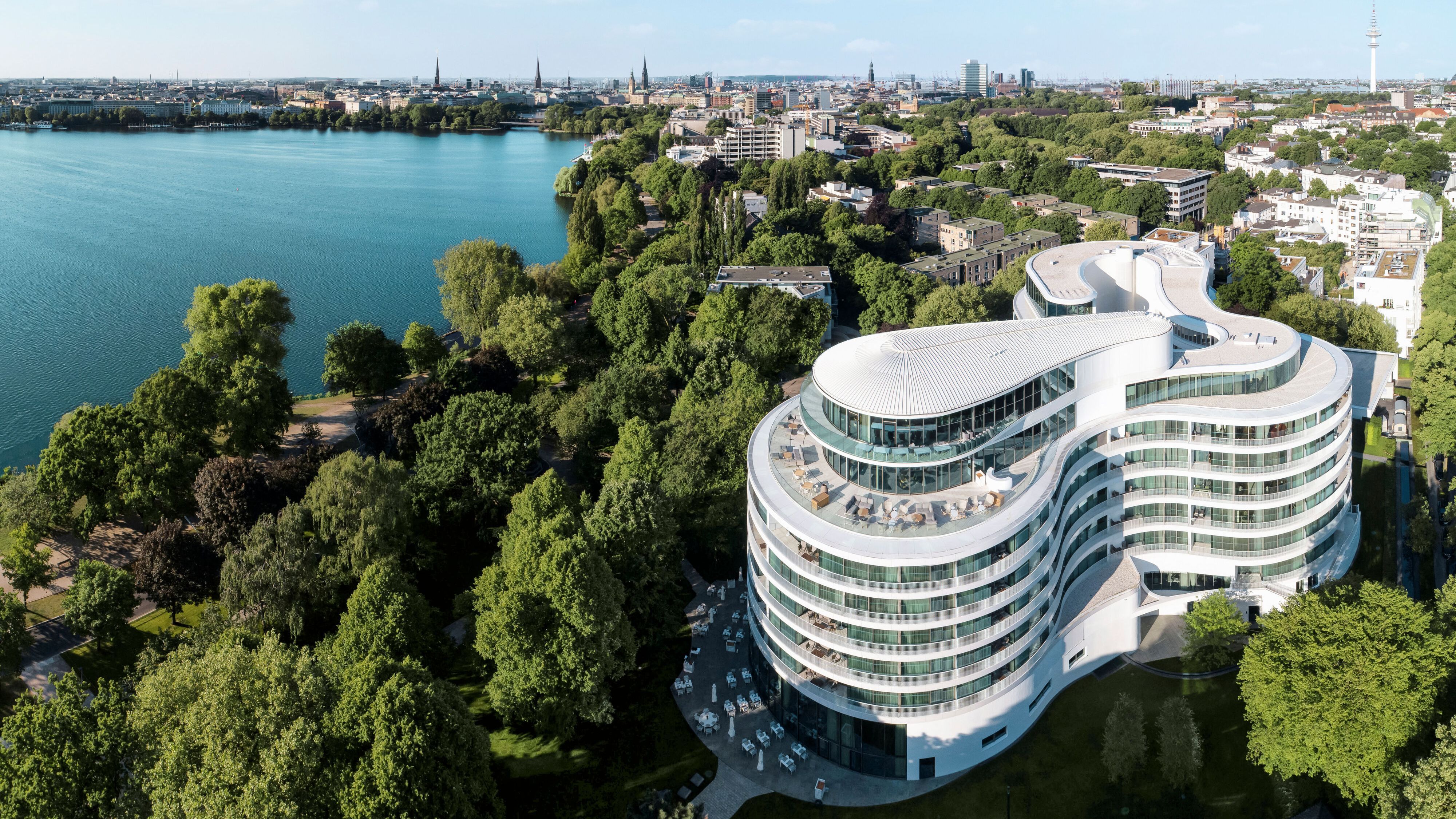 The Fontenay Hamburg Exterior